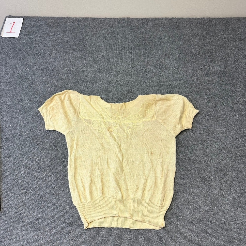 Sweater Bee Knit Top Womens Size M Yellow Ramie Cotton Embroidered Vintage Puff